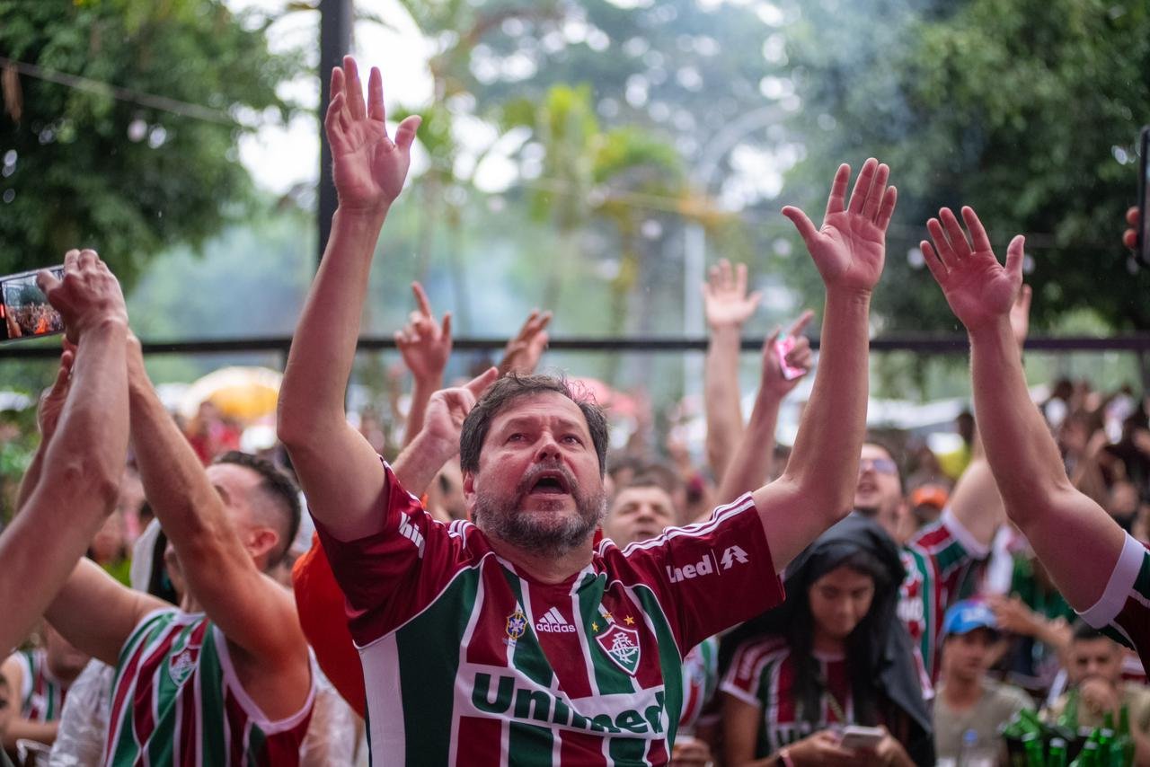 Olha oque o torcedor do Fluminenses fez 😱 #fluminense #torcedo #liber