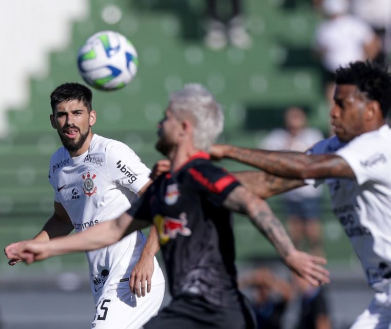 Bragantino busca empate com o Botafogo no fim, e briga do título