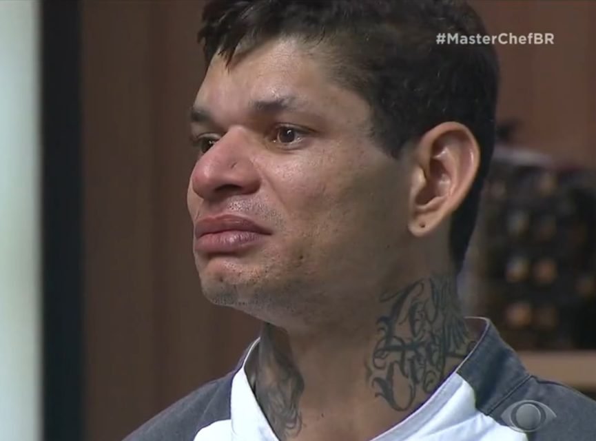 MasterChef: cozinheiro derruba comida, &eacute; eliminado e faz Foga&ccedil;a chorar |  Metr&oacute;poles