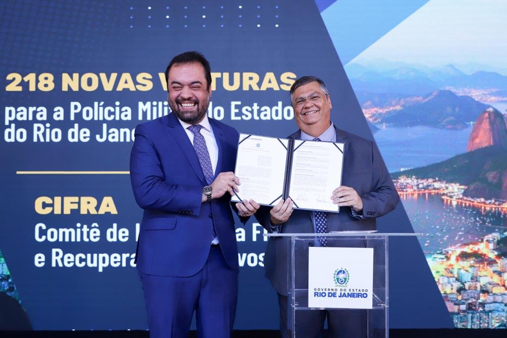 Foto colorida de Claudio Castro e Flavio Dino - Metrópoles