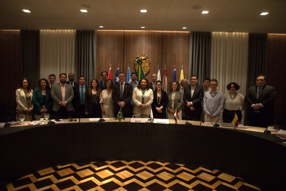Foto colorida mostra ministros da cultura de países do Mercosul em evento em Belém (PA) - Metrópoles