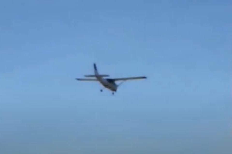 Vídeo mostra avião com 400kg de droga sobrevoando fazenda de Leonardo