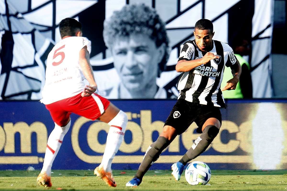 Botafogo sai atrás e vira, mas leva o empate contra o Red Bull Bragantino -  Placar - O futebol sem barreiras para você