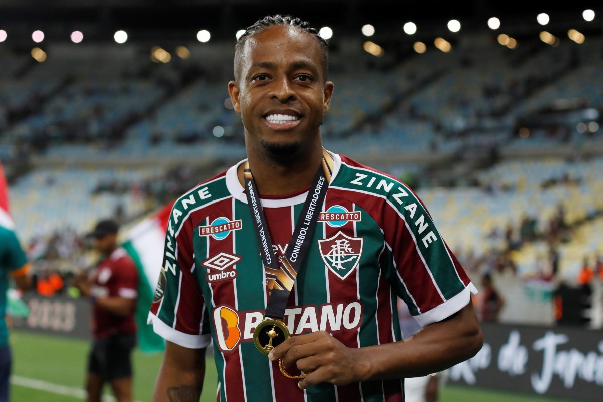 Fluminense renova com o atacante Keno até dezembro de 2025 Metrópoles