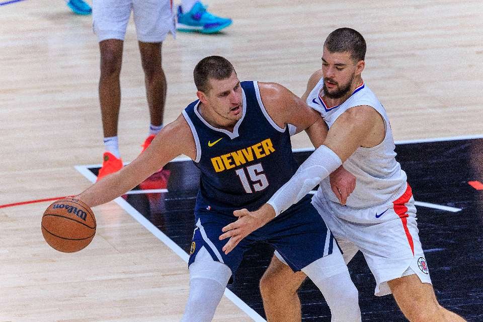 Band transmite ao vivo Denver Nuggets x New Orleans Pelicans nesta