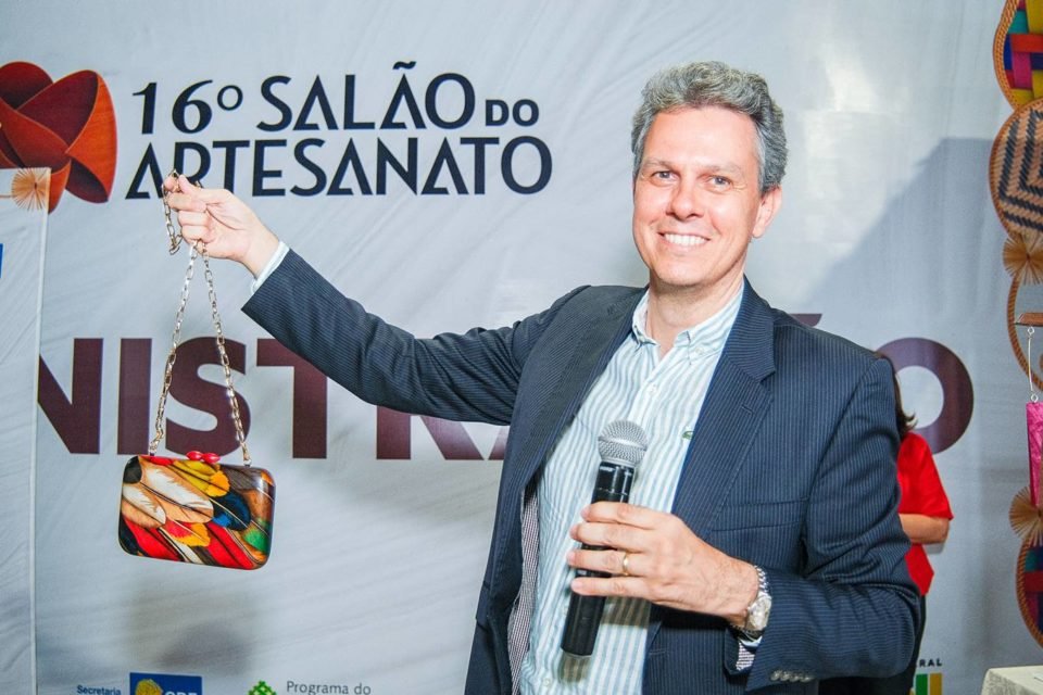 Gratuito, 16º Salão do Artesanato movimenta varanda do Pátio