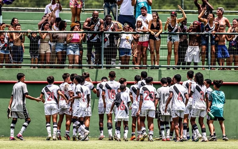 Fluminense x Vasco: Veja como SAF pode mudar relação de forças entre rivais  na formação de jogadores