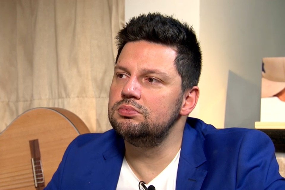 Record é acionada na Justiça para impedir entrevista de Thiago Servo