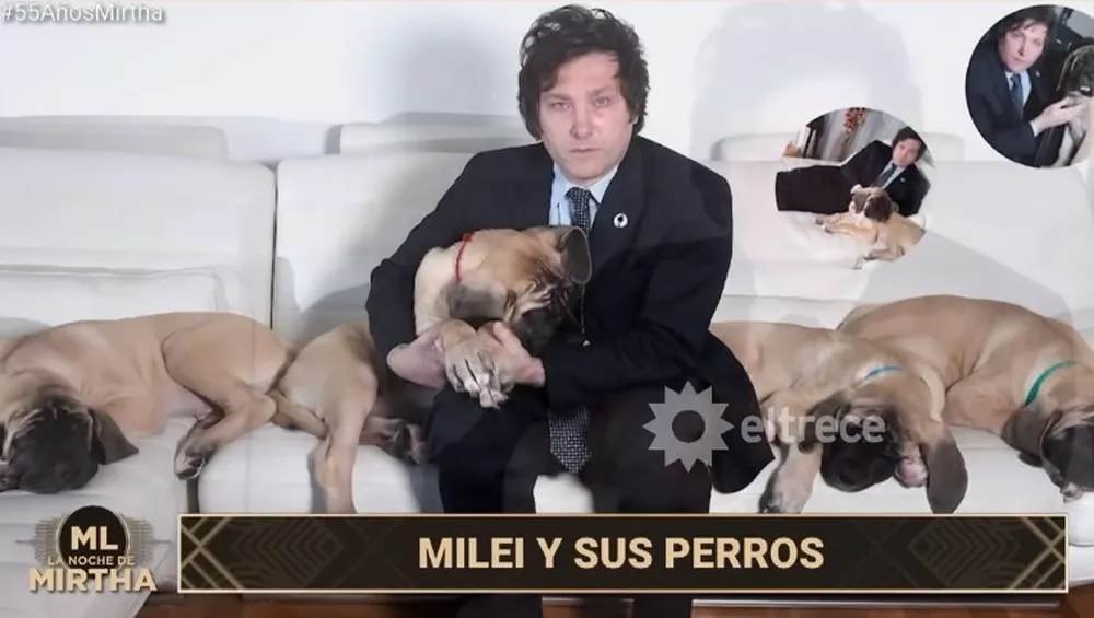 Na foto, Milei e seus cachorros