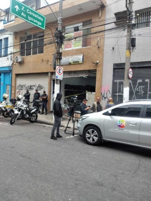 foto colorida de loja de eletrônicos assaltada na Rua Santa Ifigênia - Metrópoles