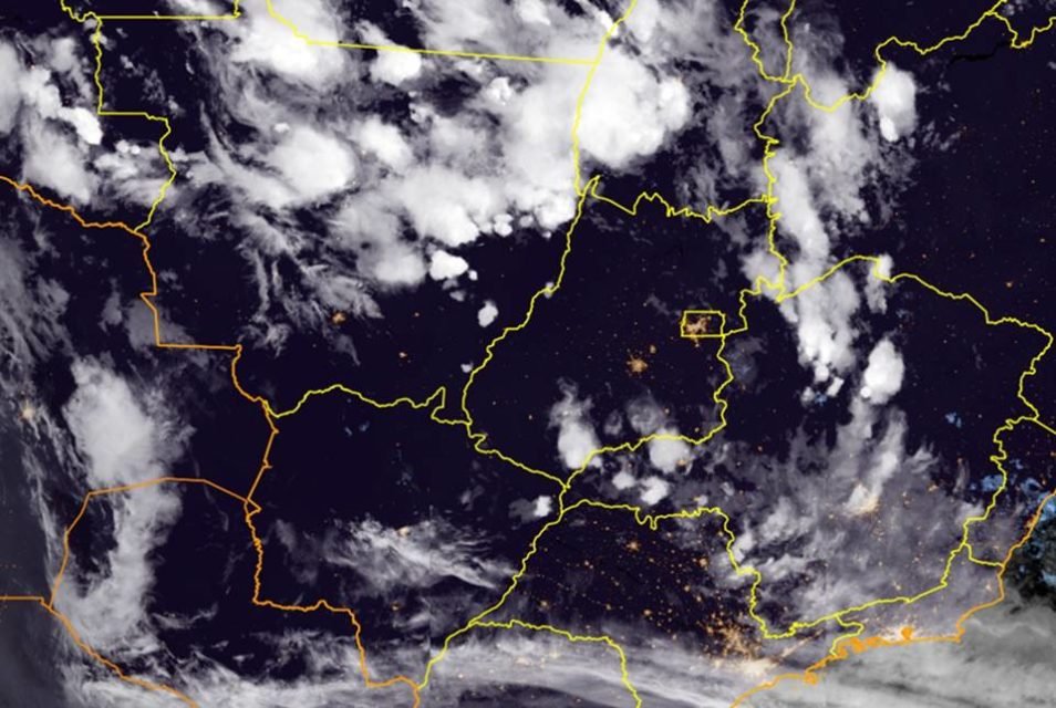 Imagens de satélite do Inpe sem os pontos em vermelho