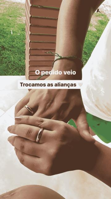 Print de Ary Mirelle mostrando a aliança que ganhou de João Gomes - Metrópoles