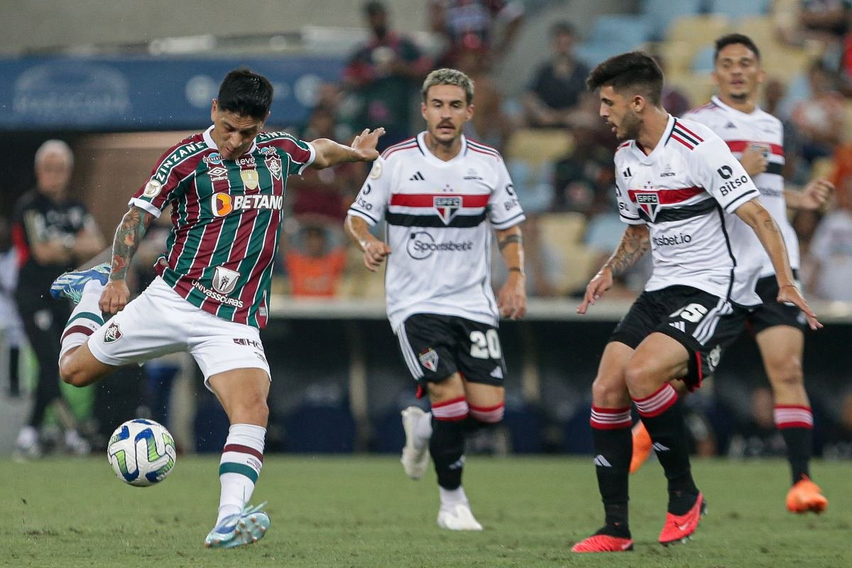 Cano decide e Fluminense supera São Paulo no Maracanã