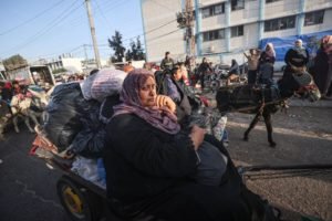 Imagem colorida mostra Pausa humanitária de 4 dias entra em vigor em Gaza e palestinos voltam para casa - Metrópoles