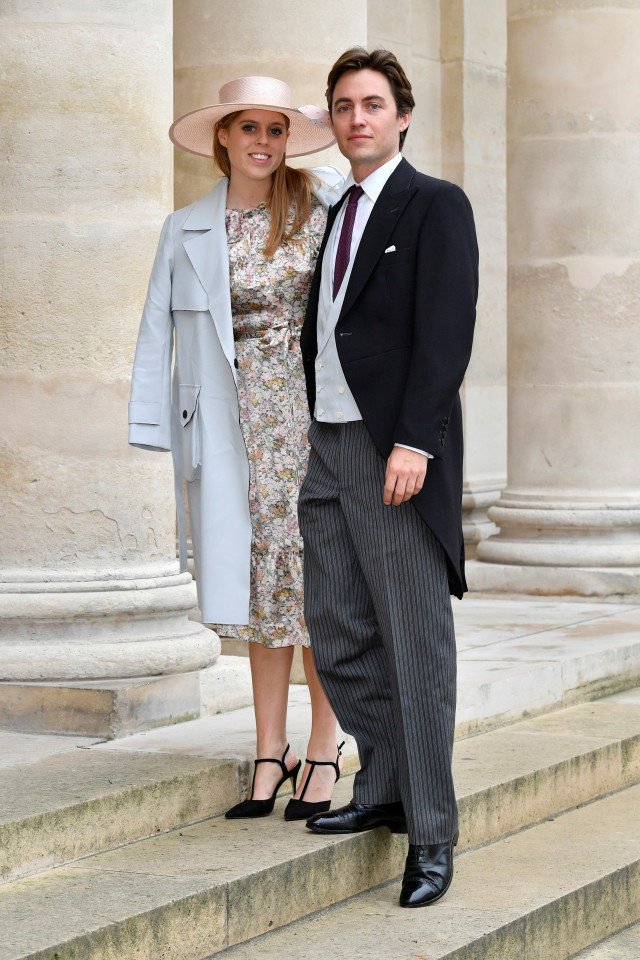 Princesa Beatrice de York e Edoardo Mapelli Mozzi no casamento de Jean-Christophe e Olympia von und zu Arco-Zinnerberg em 2019