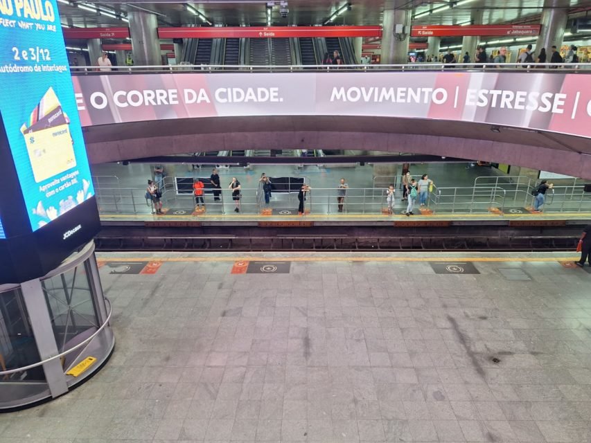 Abaixo-assinado · Manter saídas do metrô, Estação Luz, em operação