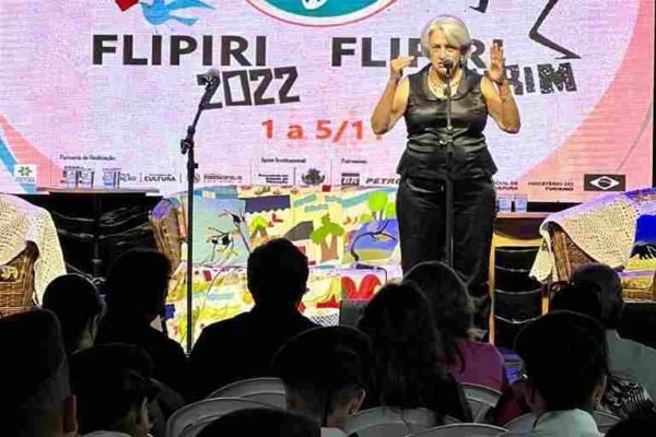 Evento cultural em Pirenópolis recebe escritores de todo o país