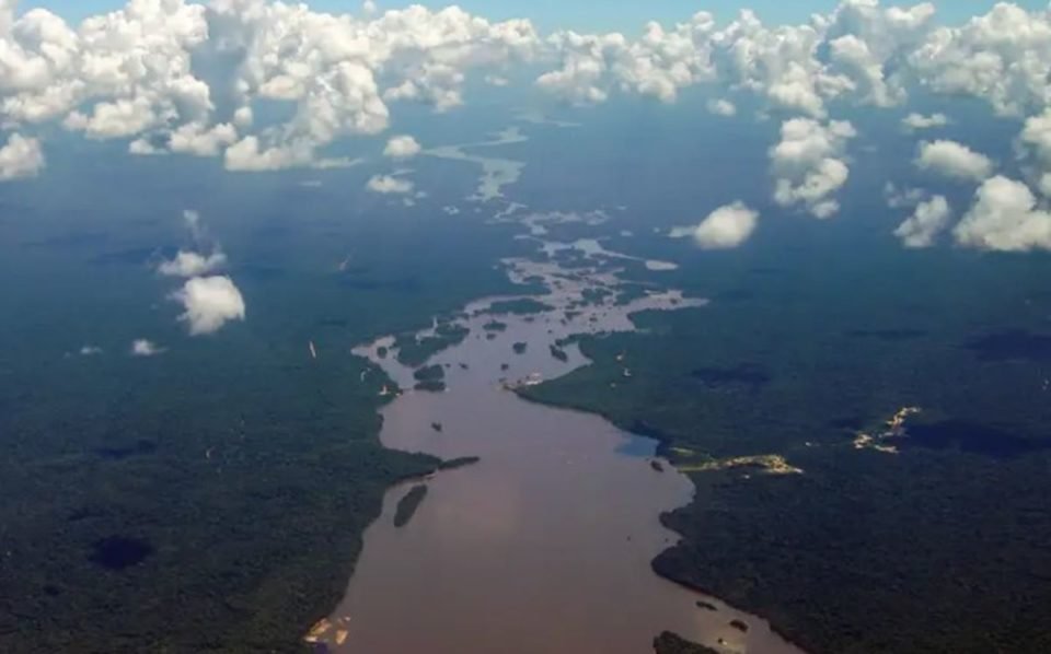 Imagem colorida da Fronteira entre Guiana e Venezuela