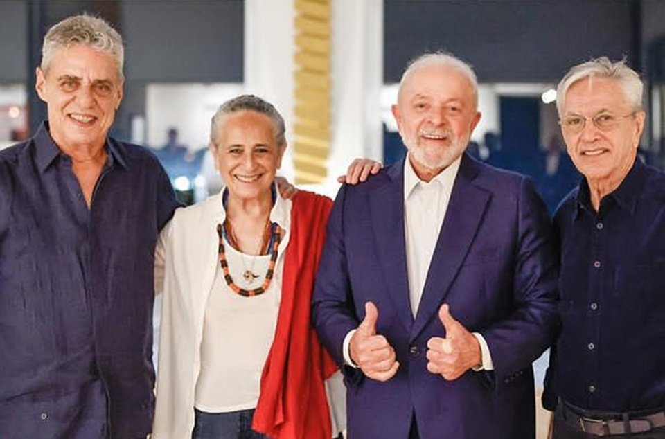 Chico Buarque, Maria Bethania, Lula e Caetano Veloso em encontro na casa de Caetano Veloso - Metrópoles