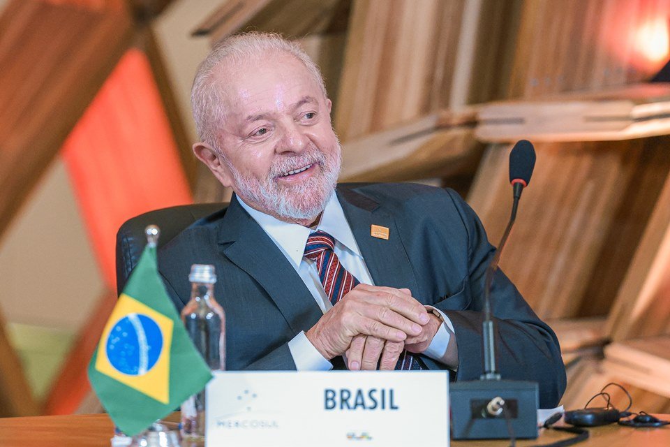 Imagem colorida do presidente Lula em Cúpula do Mercosul - Metrópoles