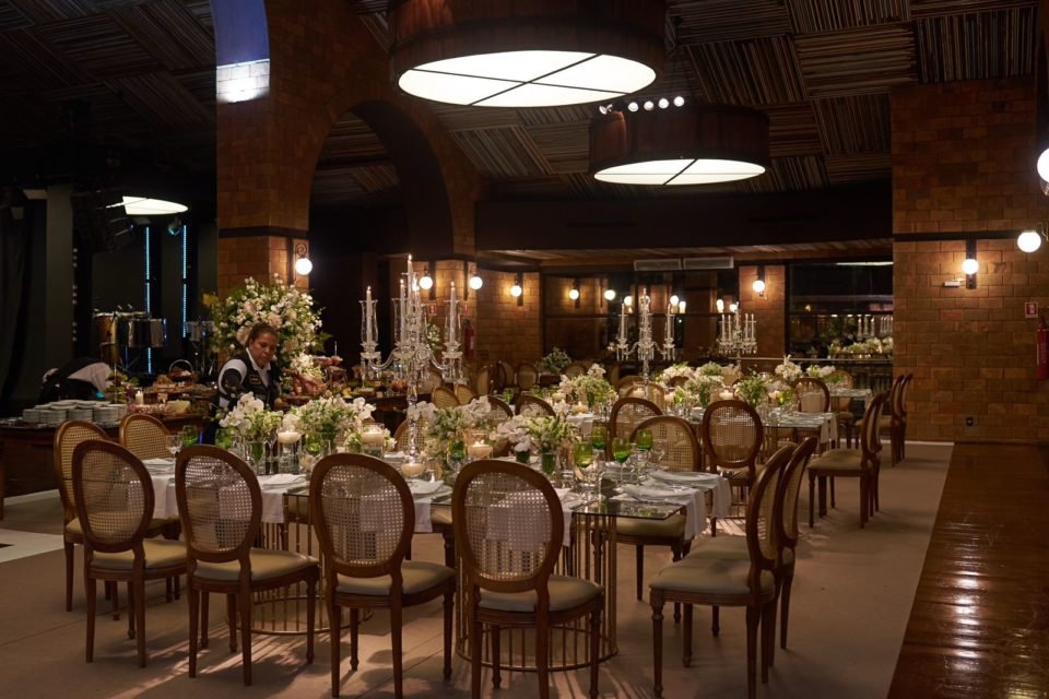 Decoração de espaço de festas