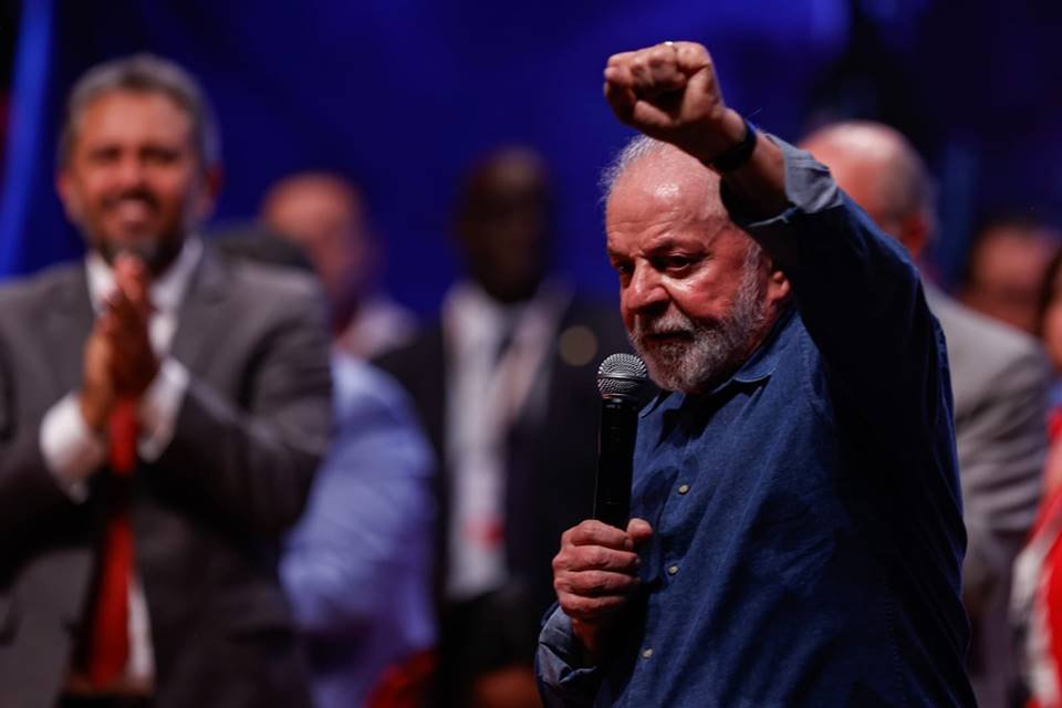 Em encontro com evangélicos, Lula diz que Deus dirige seus passos