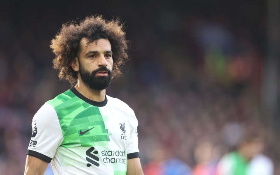 Salah chega a 200 gols pela Premier League em vitória do Liverpool