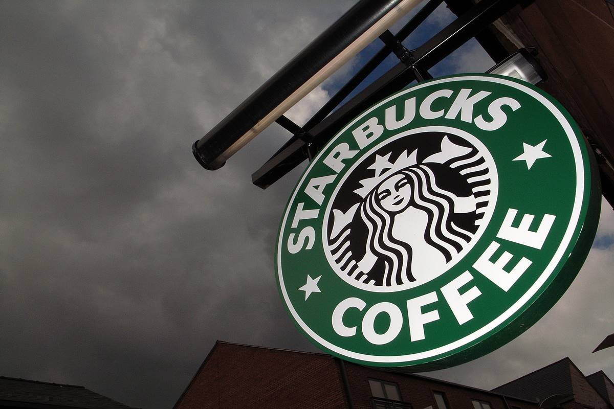 Starbucks fecha lojas no país em meio à crise da SouthRock Capital, Empresas