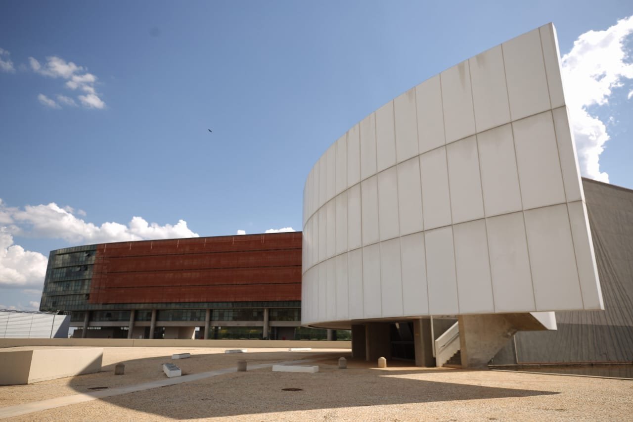 Fachada da CLDF durante a última sessão ordinária do ano antes do recesso parlamentar CLDF 1