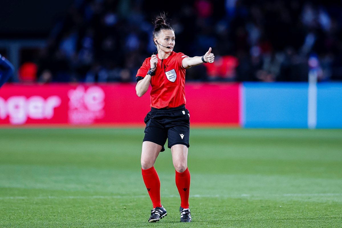 Arbitragem feminina na Copa do Mundo teve boa atuação