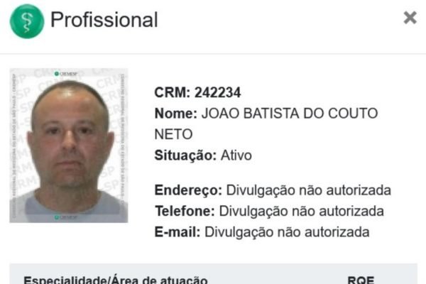 foto colorida do médico João Batista do Couto Neto foi registrado no Cremesp em fevereiro de 2023, mesmo enfrentando denúncias - Metrópoles
