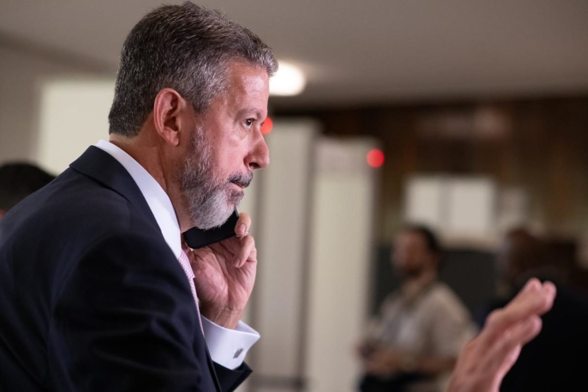 imagem colorida mostra presidente da camara dos deputados arthur lira - Metrópoles
