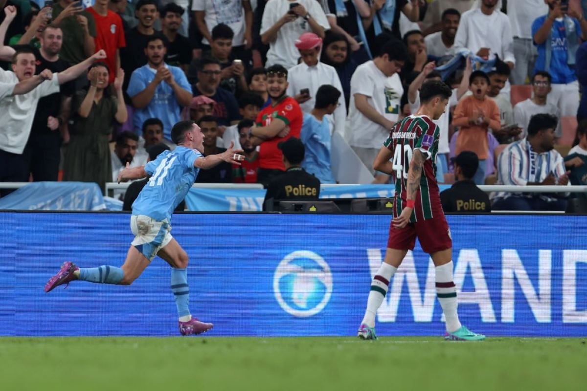 Imagem colorida de Phil Foden, jogador do Manchester CIty, no Mundial- Metróples