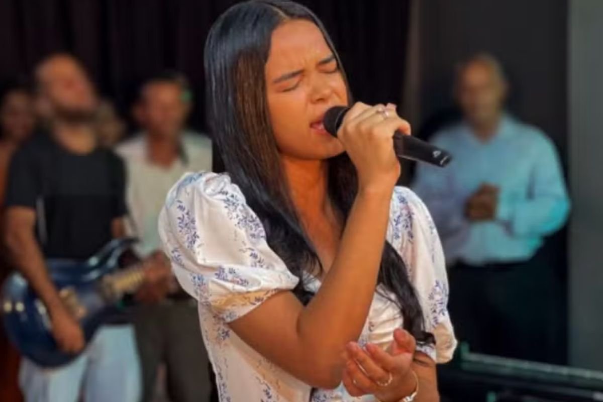 Quem Era Aclécia Silva, Cantora Gospel Que Morreu Aos 18 Anos – São ...