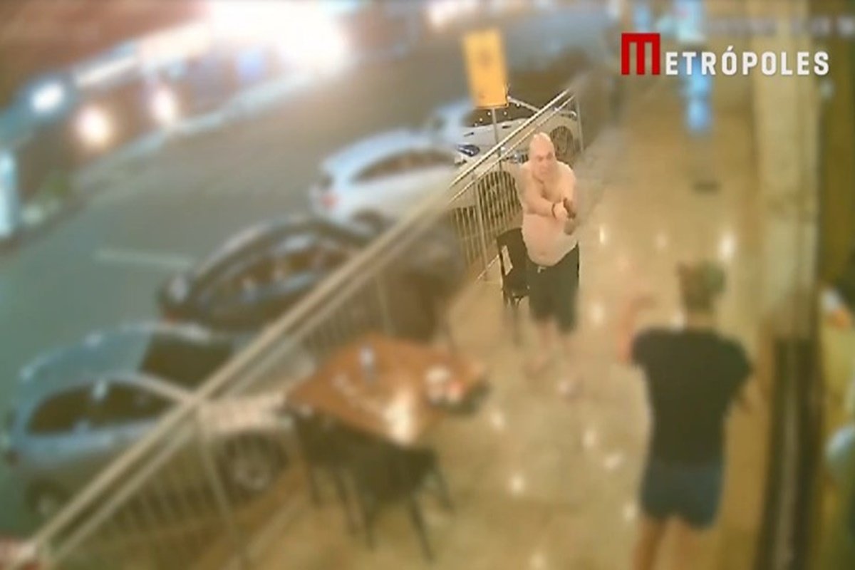 Print de vídeo em momento que policial atira em delegada