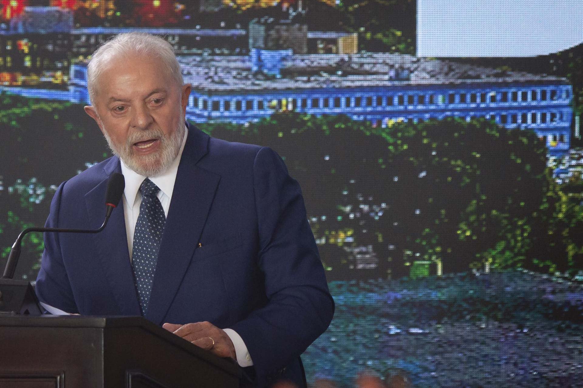 Lula vetará ao menos R$ 5 bi em emendas parlamentares no Orçamento