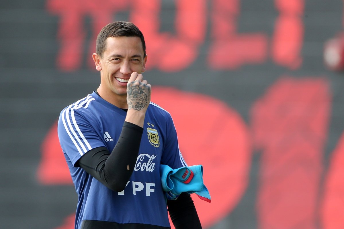 VOLTANDO! Marchesín já está fazendo trabalhos com Bola