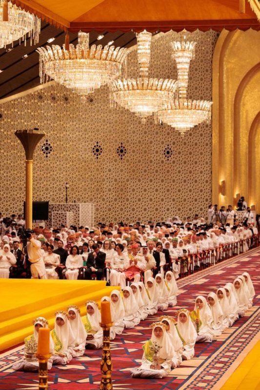 Casamento do pr&iacute;ncipe Abdul Mateen e de Anisha Isa Kalebic - Metr&oacute;poles