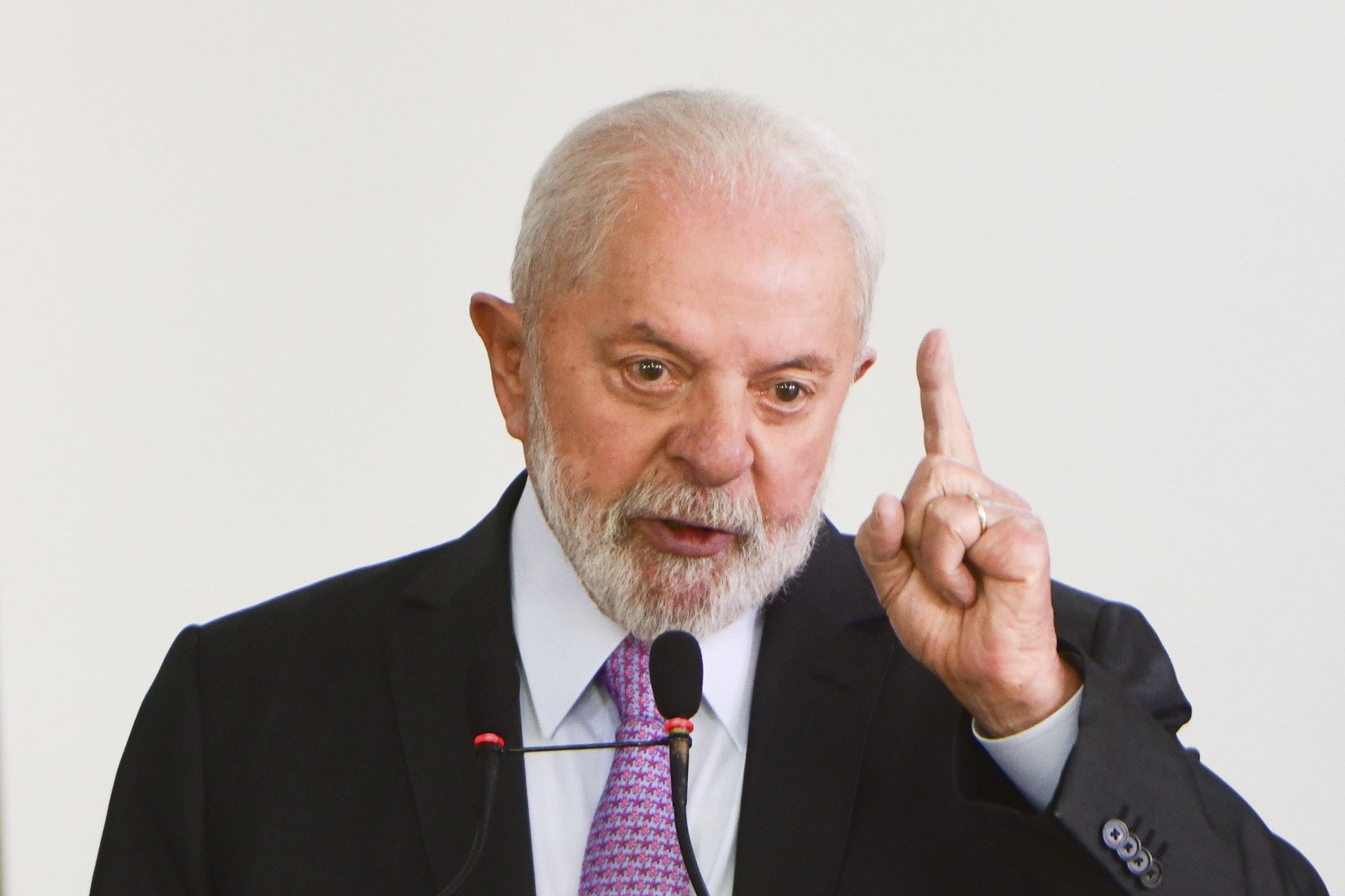 Lula deve brecar parte de emendas de comissão 