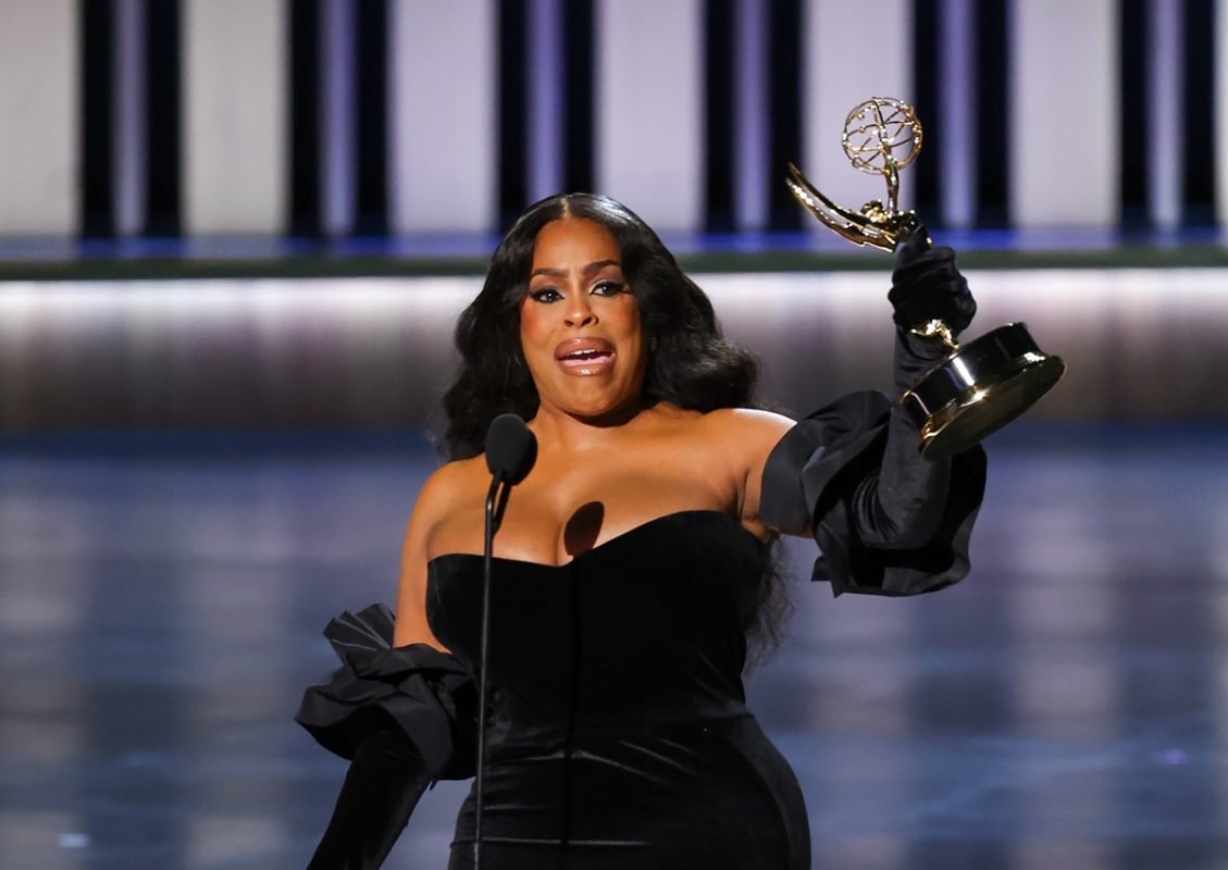 Foto colorida de Niecy Nash - Metrópoles