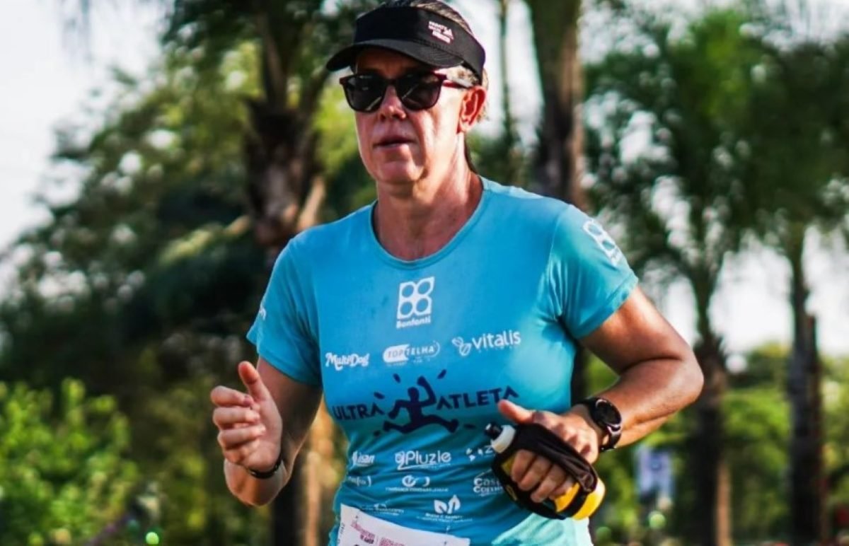 foto colorida da ultramaratonista Camila Matte - Metrópoles