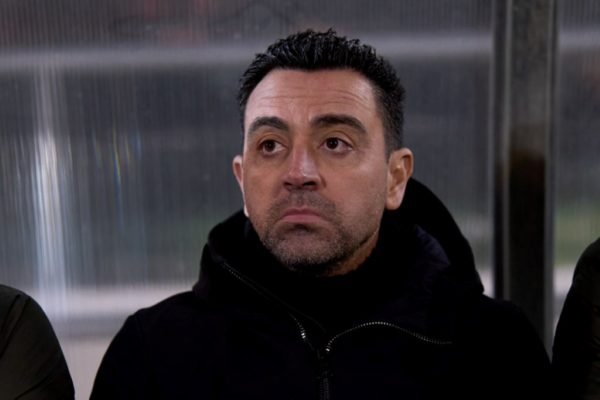 Imagem colorida de Xavi, atual treinador do Barcelona- Metrópoles