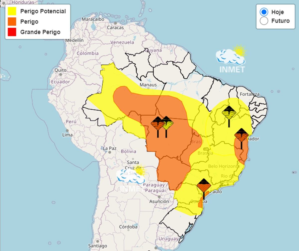 Imagem colorida de mapa de risco de temporais do Inmet para o Brasil - Metrópoles