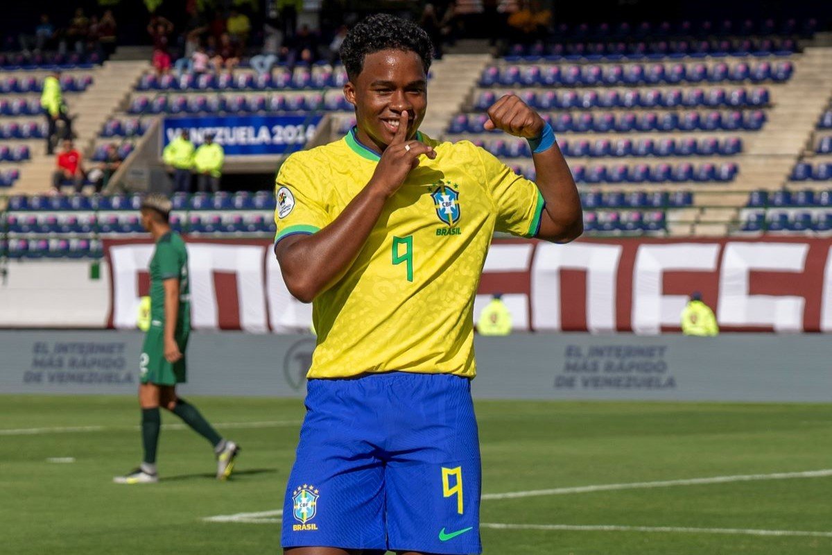 Foto colorida de Endrick, atacante da Seleção Brasileira - Metrópoles