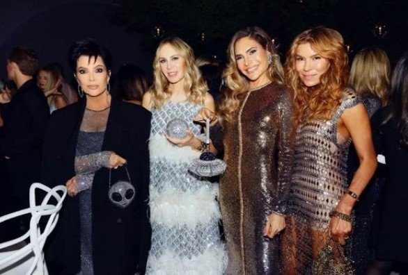 Kris Jenner, Dee Ocleppo Hilfiger, Ayda Field Williams e Veronica Smiley Grazer