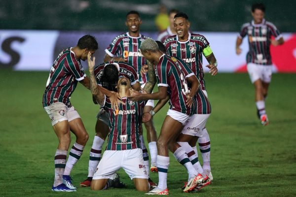 Imagem dos jogadores do fluminense comemorarando o gol na partida contra no nova iguaçu pelo campeonato carioca 2024