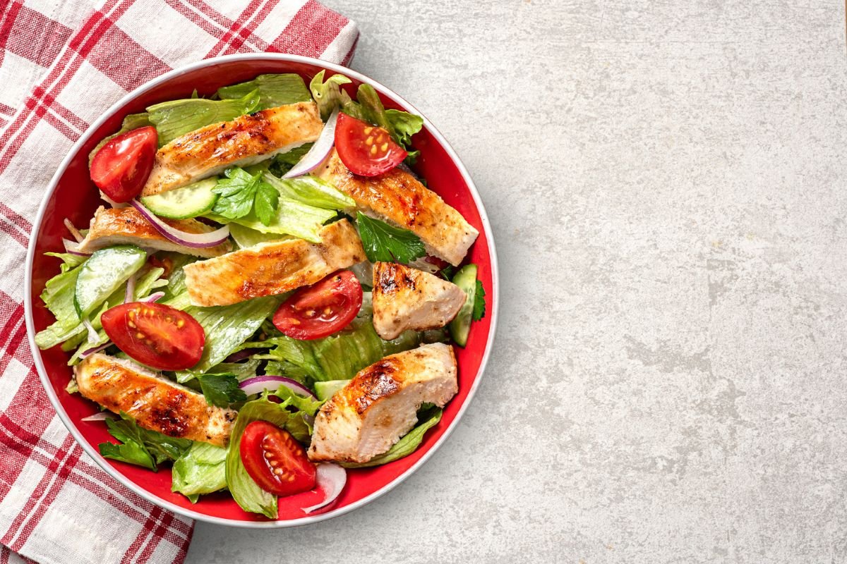 Baldão” de salada: faça essa receita fit e prática para o dia a