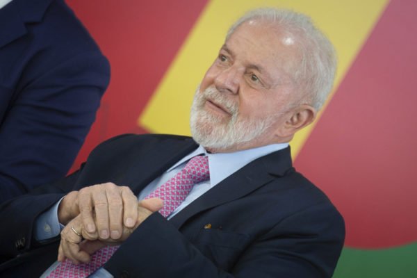 Presidente Lula durante ato no palacio do planalto - Metrópoles