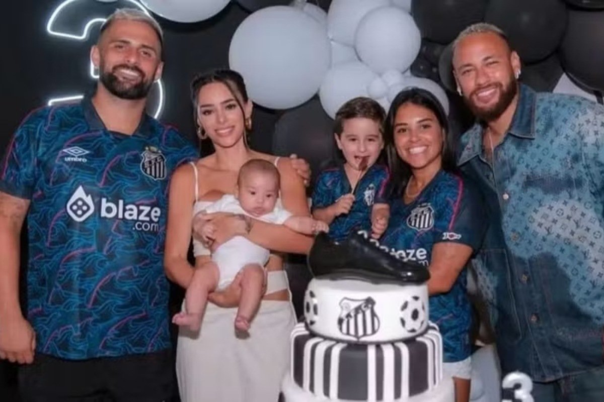 Neymar e Bruna Biancardi aparecem juntos em festa de aniversário - Metrópoles