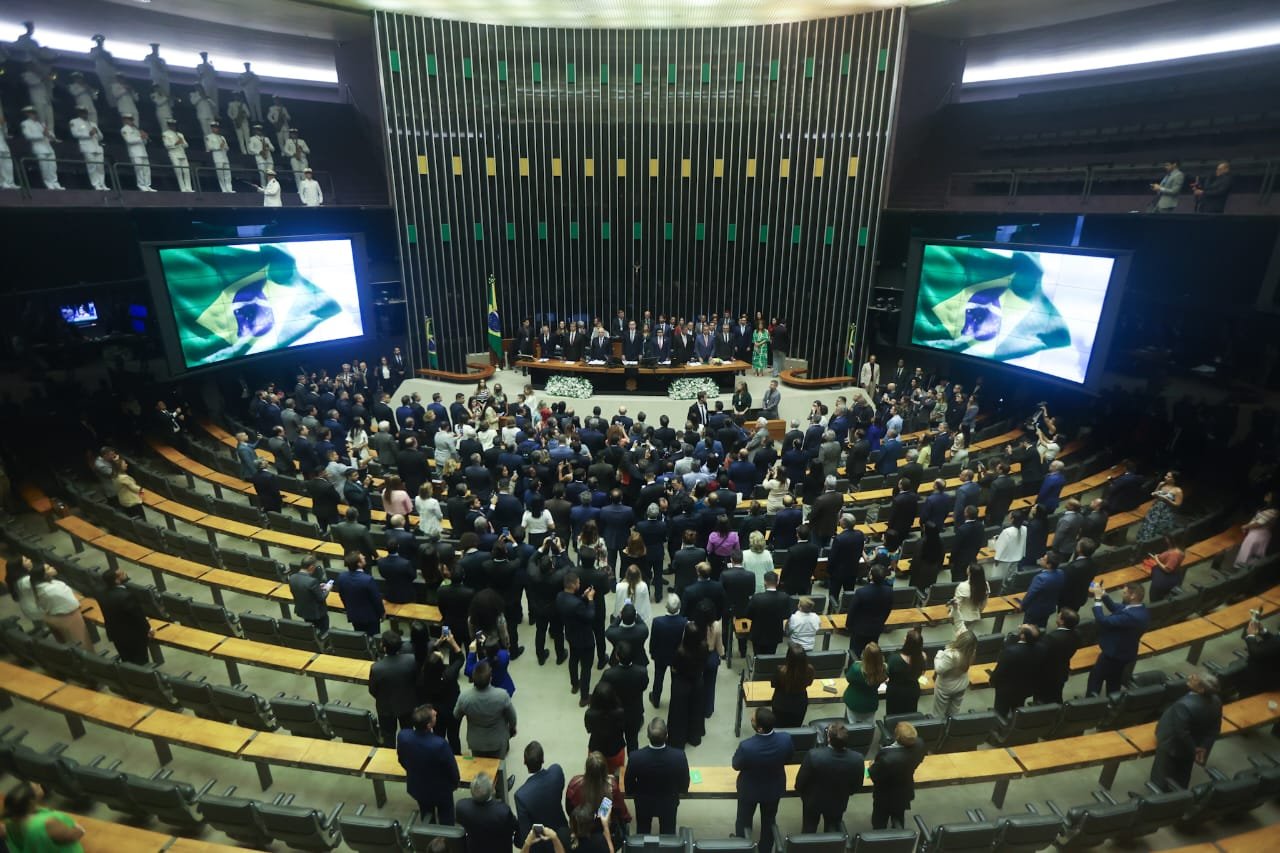 imagem colorida mostra plenário da Câmara dos deputados - Metrópoles